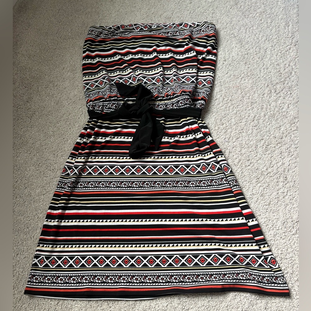 White House Black Market Black and White Pattern Dress